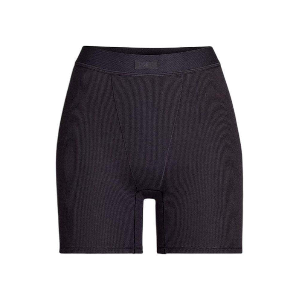 SKIMS black cotton rib boxer shorts